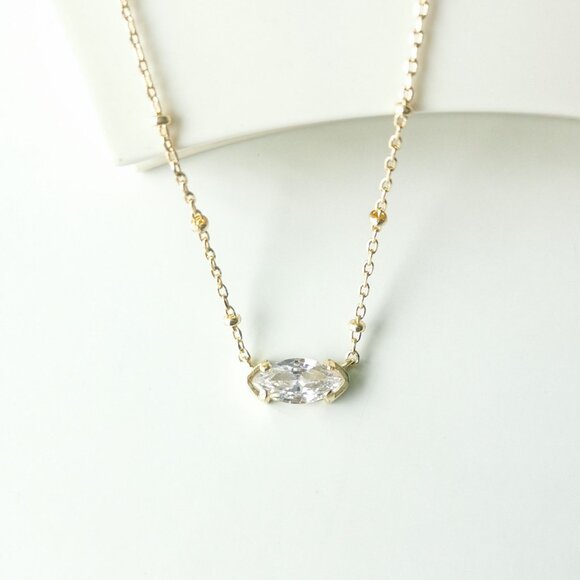 Kendra Scott Genevieve Gold White Crystal Satellite Short Necklace - Picture 2 of 4